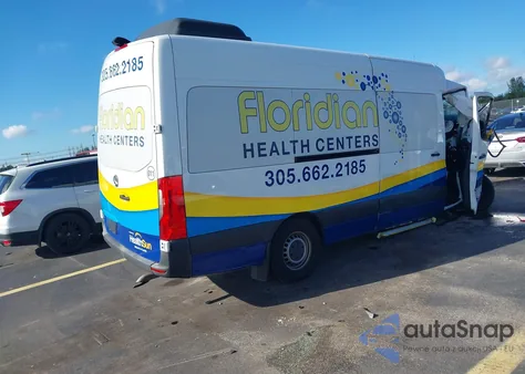 2023 Mercedes-Benz Sprinter 2500 High Roof 4-Cyl Diesel z USA, uszkodzony, nr VIN W1Z4KGHY4PT132189